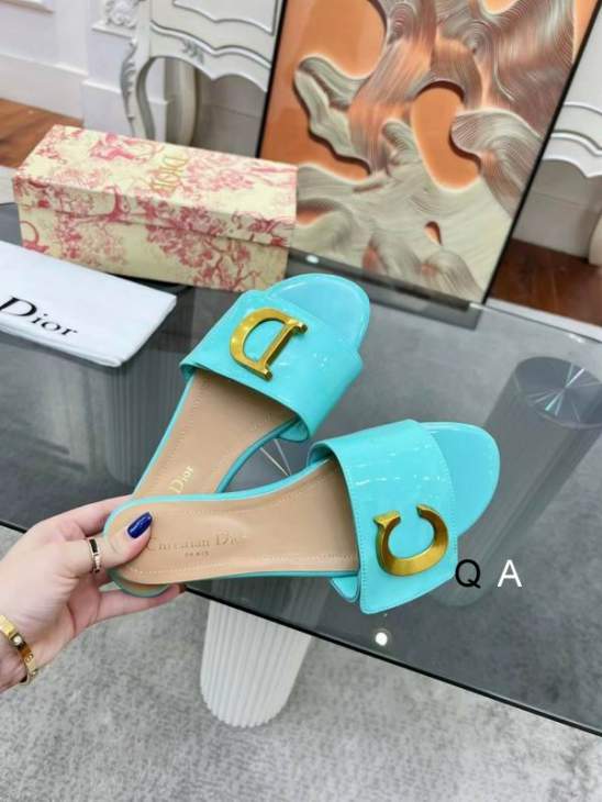 Picture of Dior Slippers _SKUDiorsz35-406CA06043002